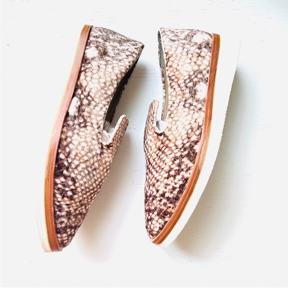 FREE PEOPLE Shoes 10 Snake Eyes Brown and White Velvet Platform Loafer 41 EU - Picture 4 of 12